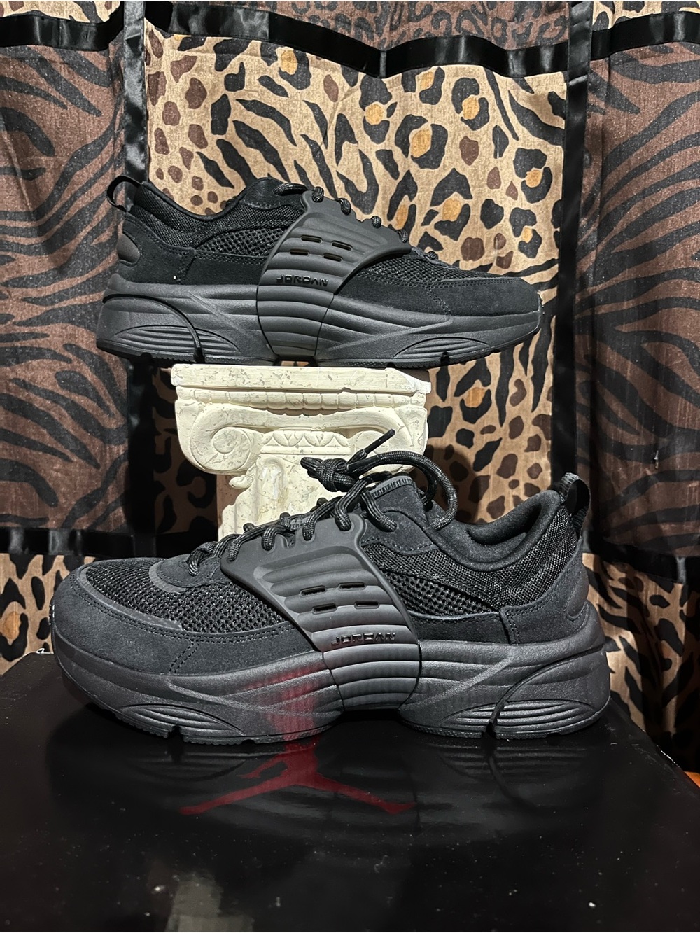 Jordan Trunner O/S Triple Black
